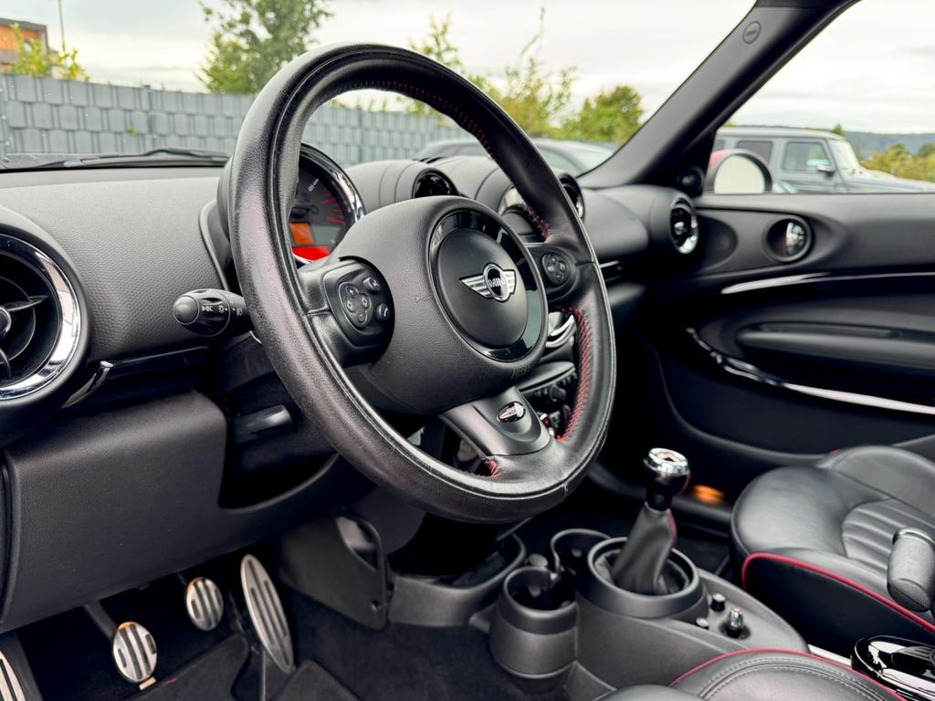 MINI John Cooper Works Paceman