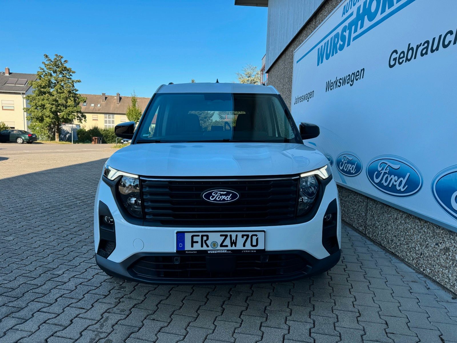 Ford Tourneo Courier Titanium imagem 2