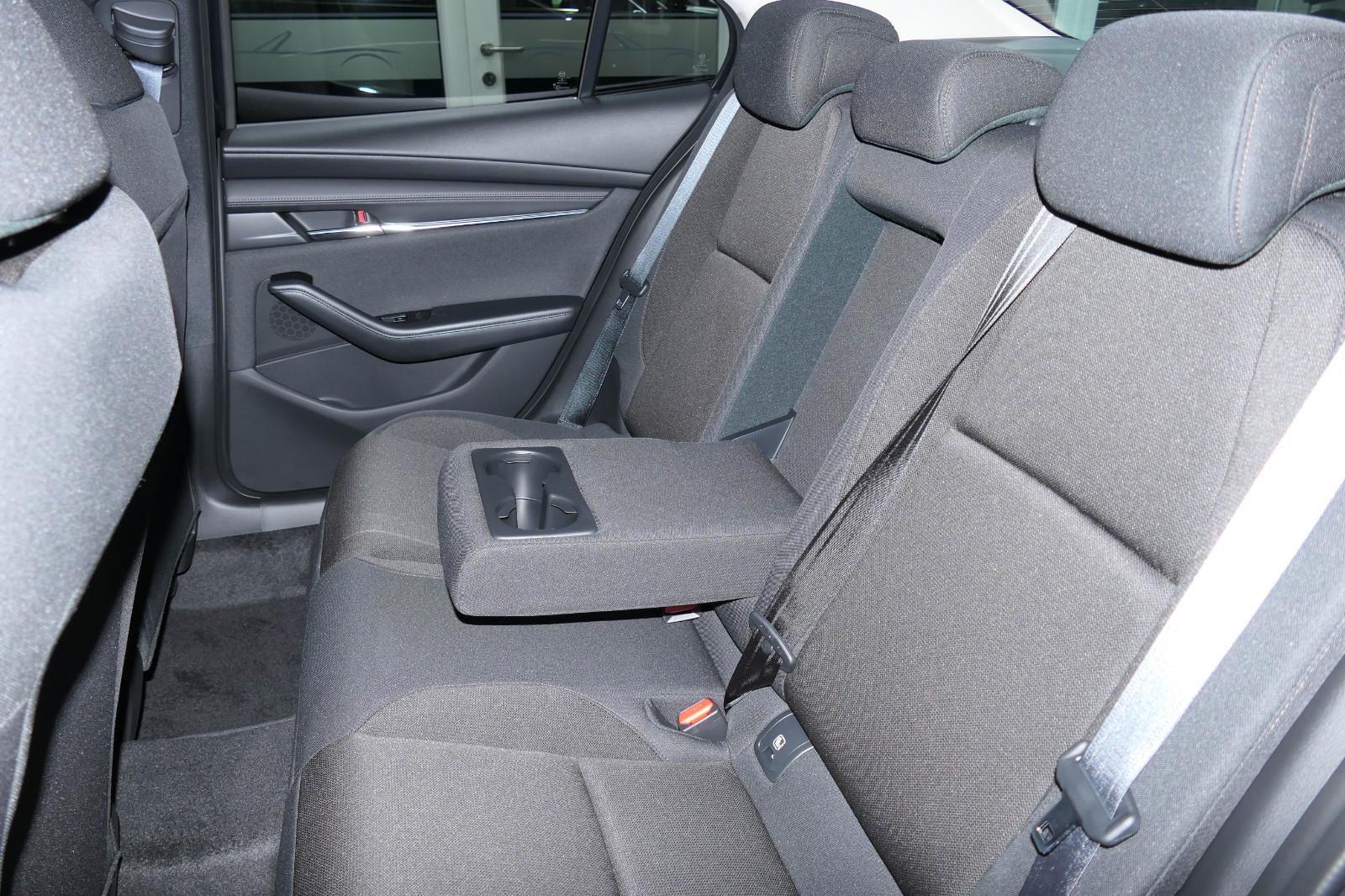 Mazda 3 e-SKYACTIV Exclusive Fastback >>2027<<