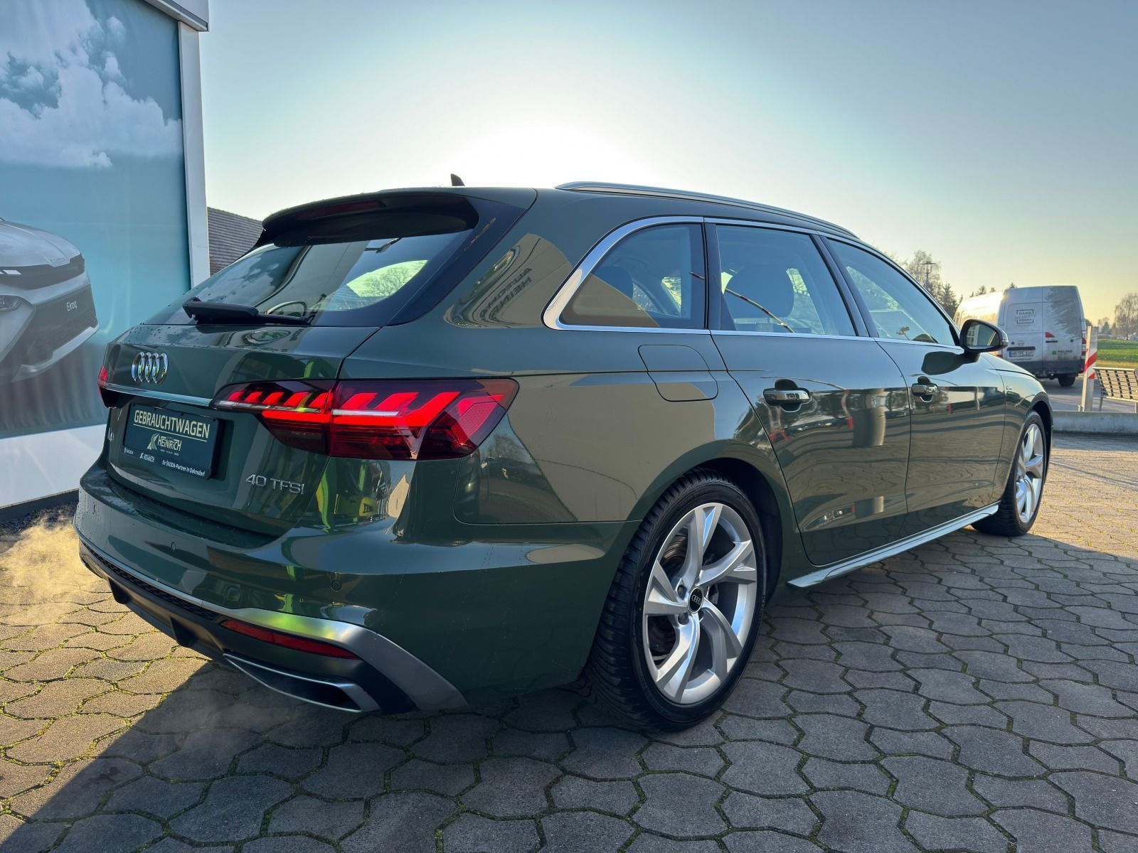 Fahrzeugabbildung Audi A4 Avant S line 204PS Stronic*LED*NAVI*Tour*Allw