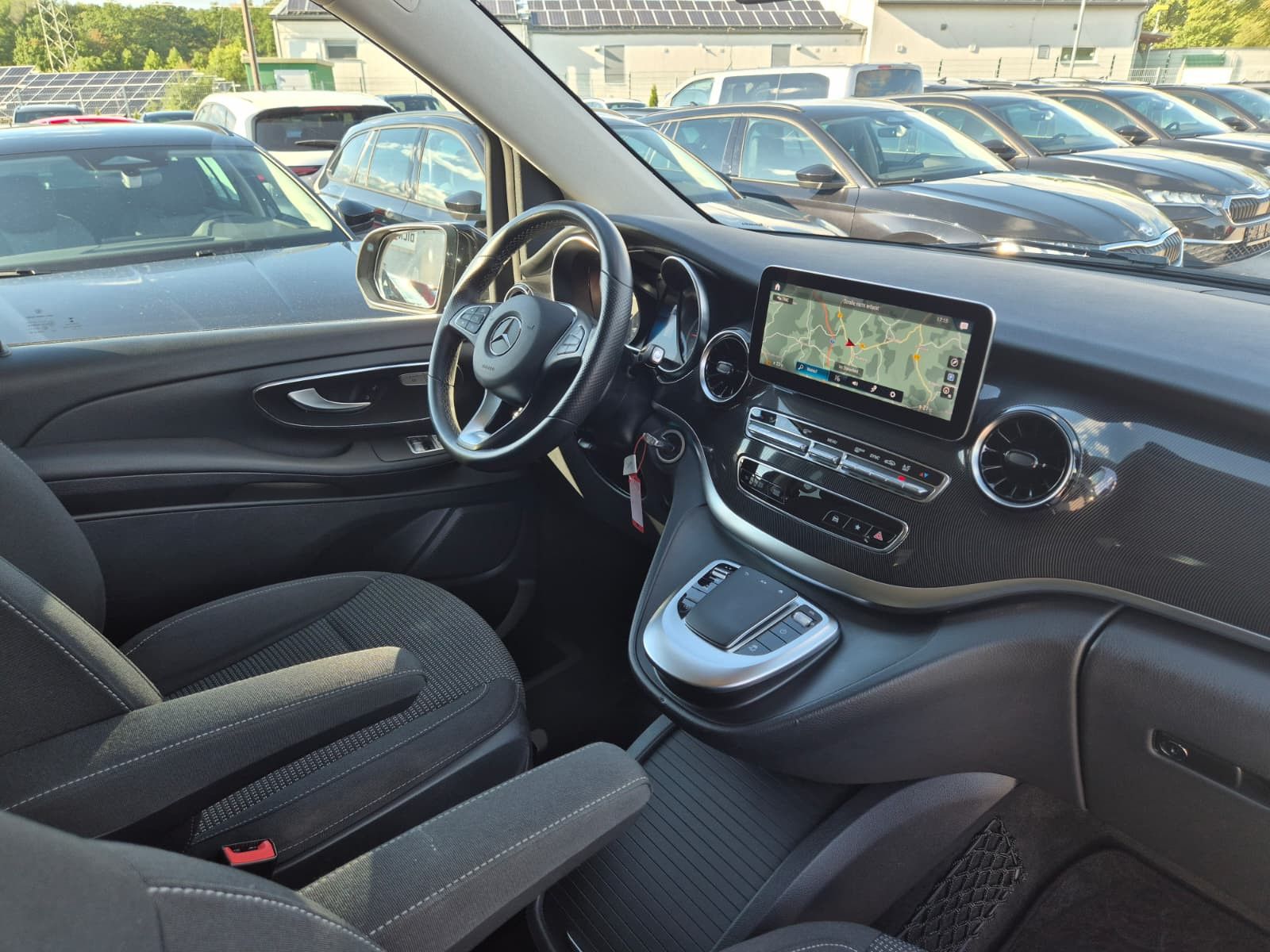 Fahrzeugabbildung Mercedes-Benz V 250 d EDITION 4MATIC lang LED*DISTRON.*MBUX10"