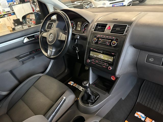 MYAUTOCENTER – Gebraucht- und Jahreswagen mit Werkstattservice in Pfaffenhofen Volkswagen Touran Comfortline *7-SITZER*2-ZONEN*TEMPO*