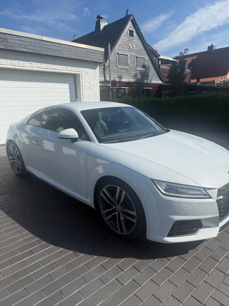 Audi TT Coupe 2.0 TDI ultra -