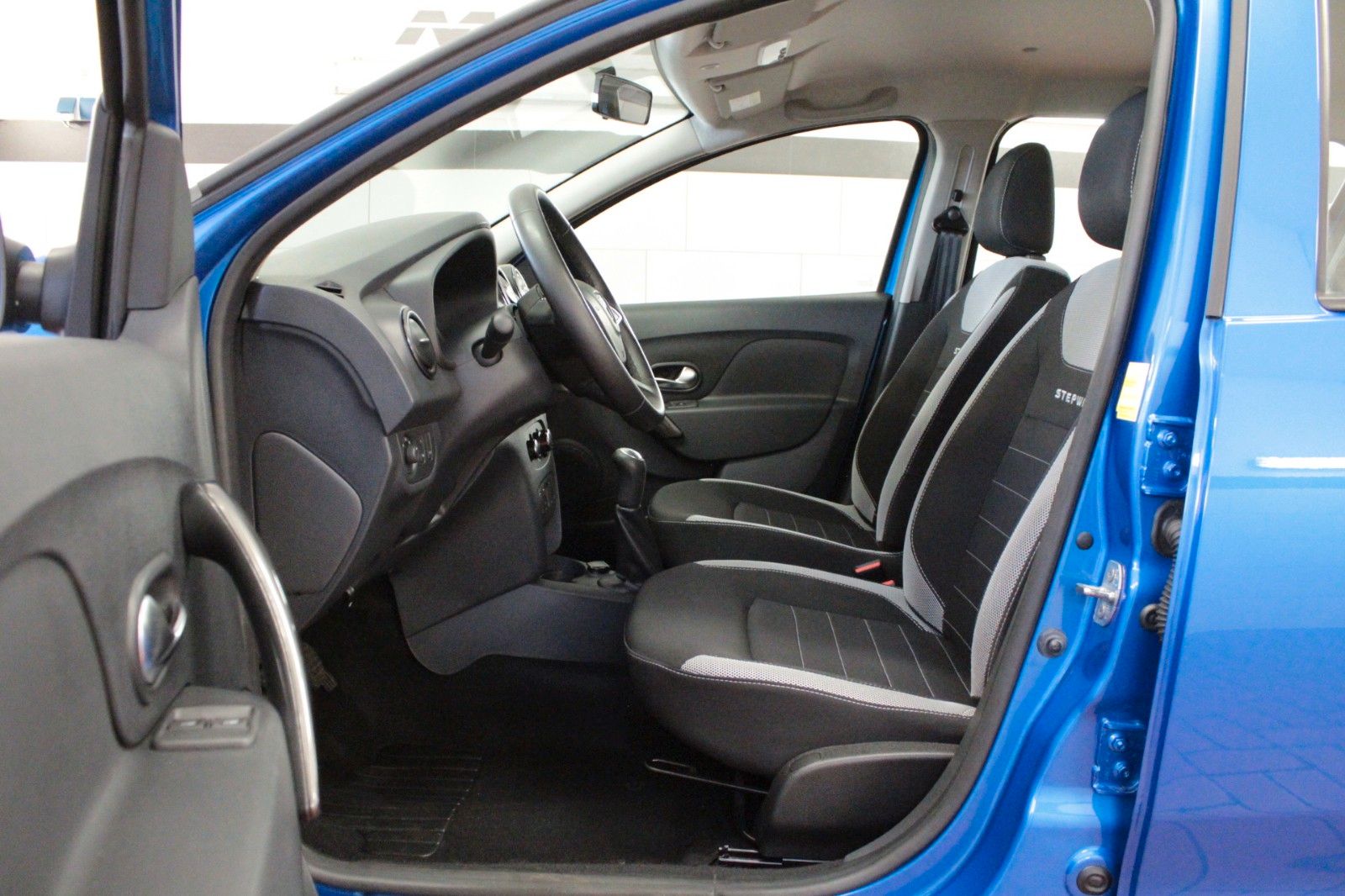 Fahrzeugabbildung Dacia Sandero TCe 90 Stepway Prestige *Media-Nav*