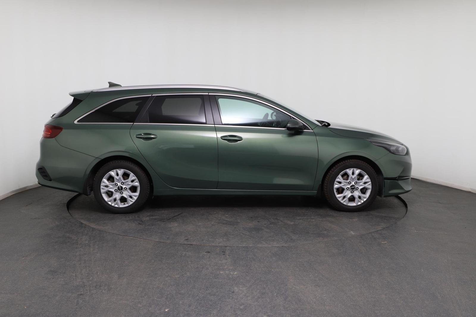 Kia Ceed SW 1.5 T-GDI Gold  *NAVI*LED*SHZ*Kamera*