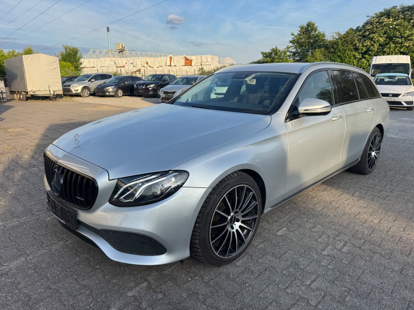 MERCEDES-BENZ E 220 E T-Modell E 220 d AMG