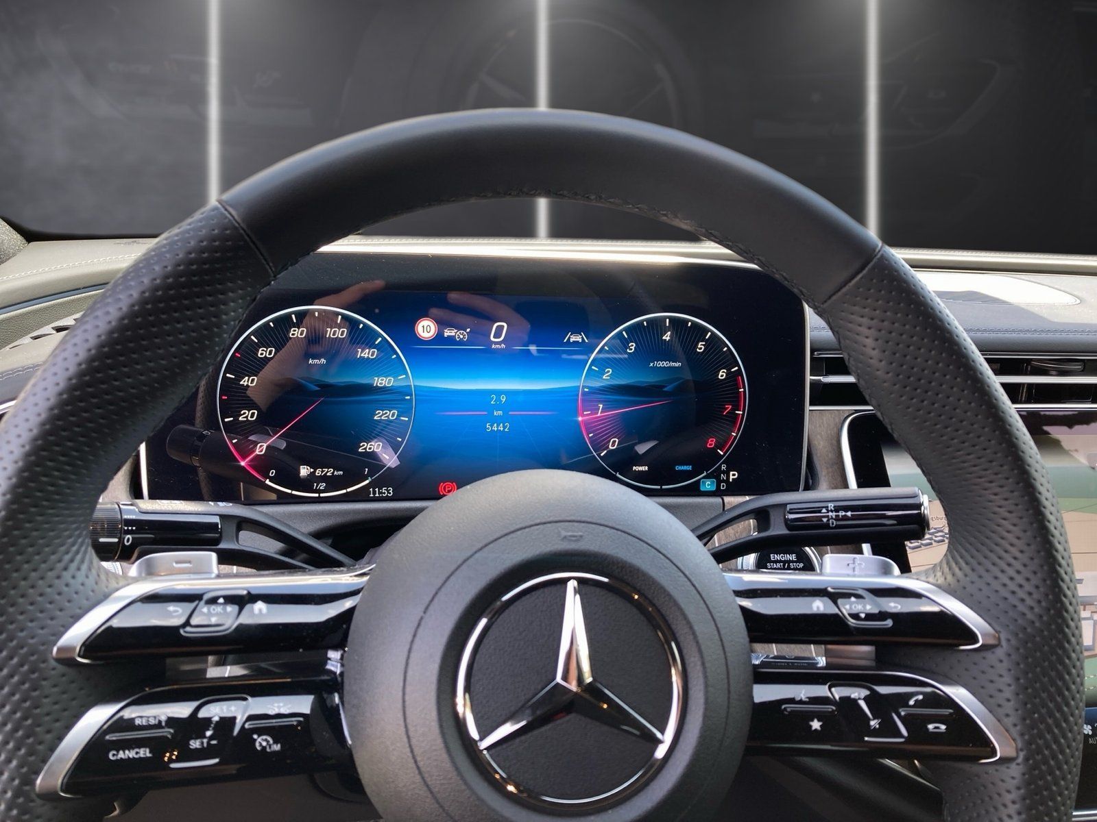 Fahrzeugabbildung Mercedes-Benz E 200 AMG Line *AHK*Totwink*360*Memory*Digital*