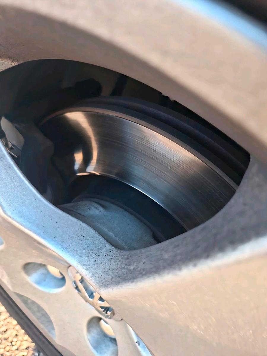 Peugeot 207 2012 — photo 8