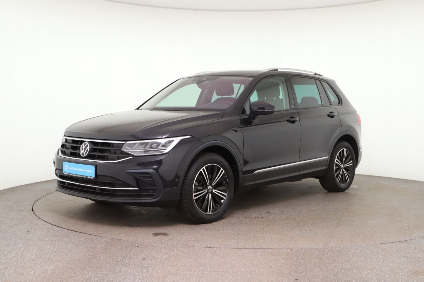 Volkswagen Tiguan 2.0 TDI DSG Active LED ACC Kamera App Nav foto 5