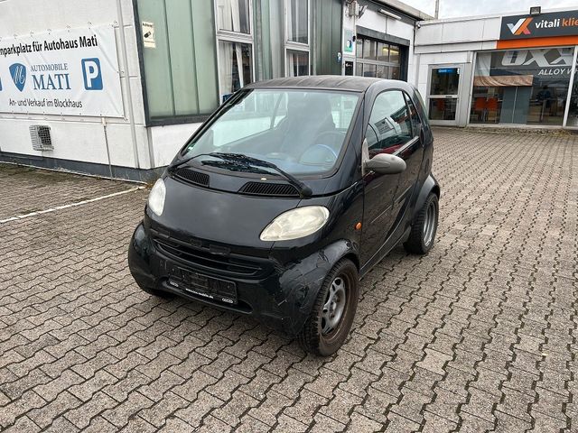 Smart ForTwo, HU 03.2025, keine Schönheit