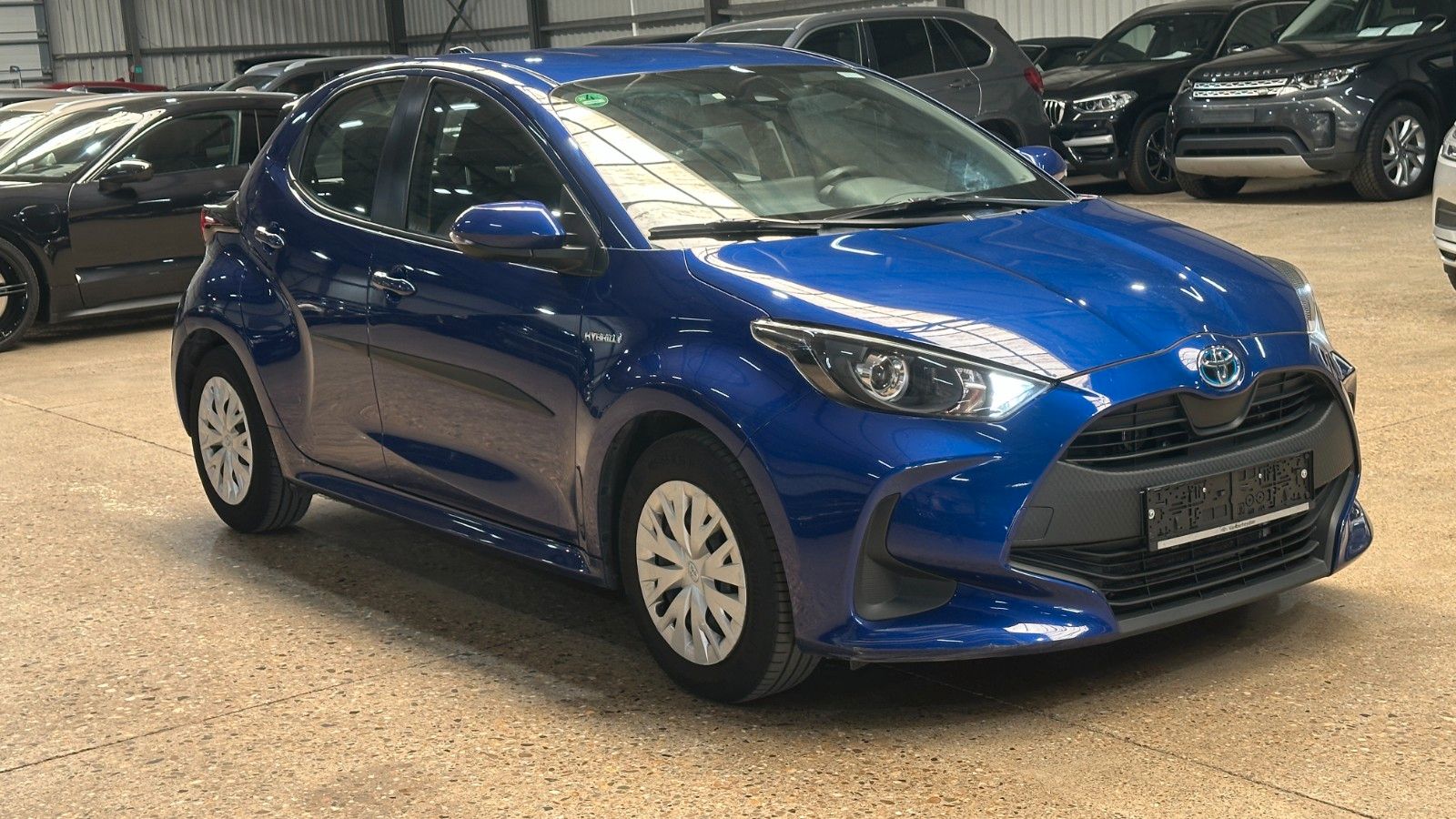 Toyota Yaris Hybrid Club imagem 3