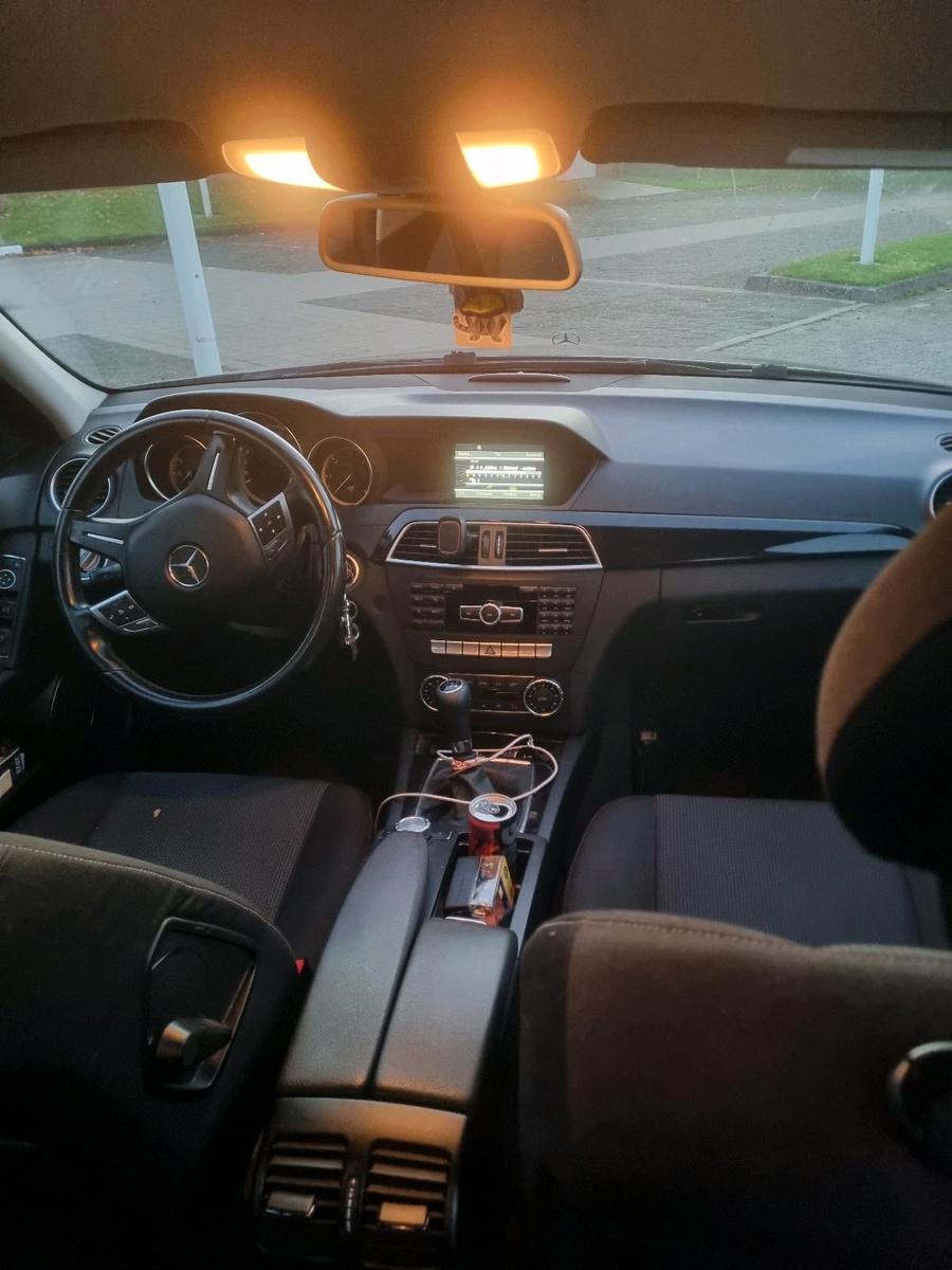 Mercedes-Benz C220 2012 — photo 7