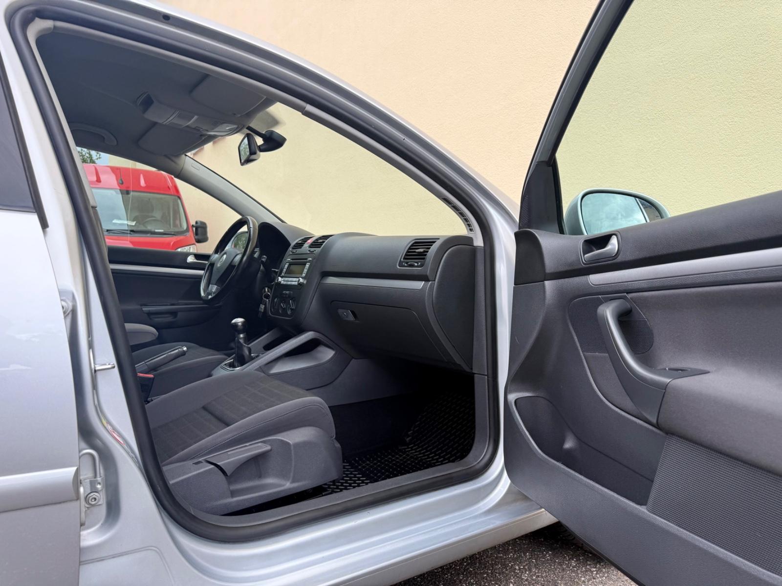 Volkswagen Golf V Lim. Tour 1.4 Zahnriemen TÜV SHZ PDC Alu