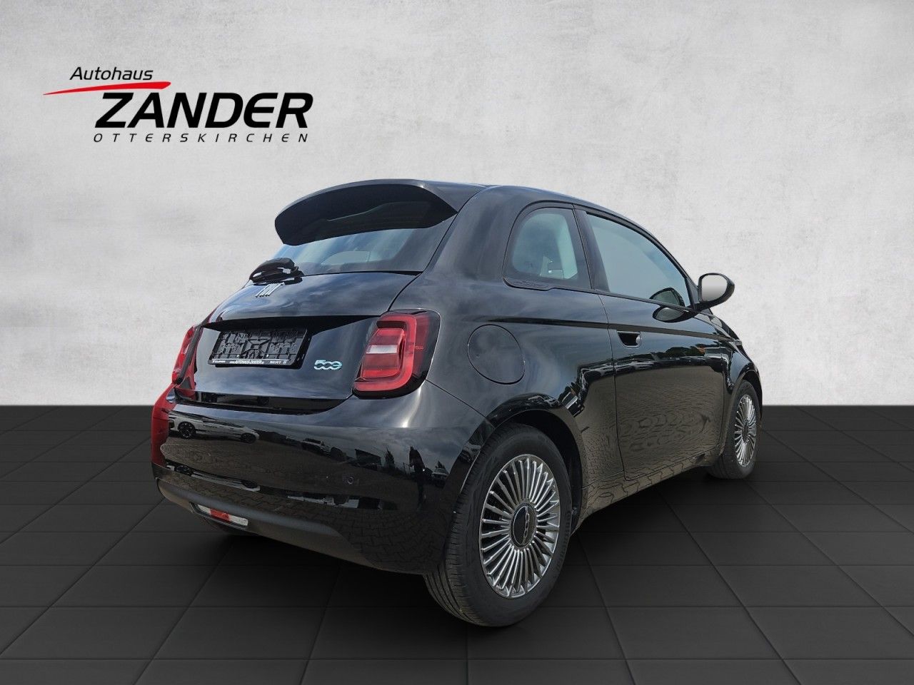 Fahrzeugabbildung Fiat 500 e Icon Navi PDC hinten Batterieprotokoll