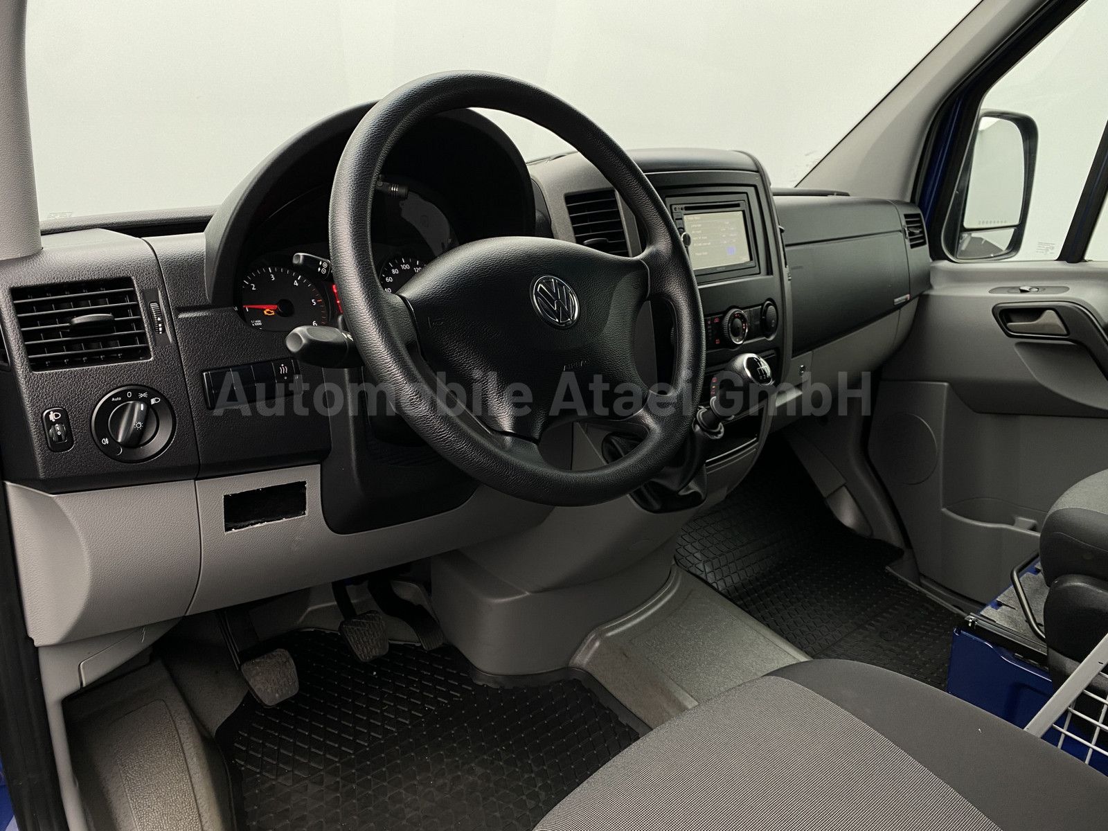 Fahrzeugabbildung Volkswagen Crafter Kombi 35 *Rollstuhl-Lift* KAMERA 0903
