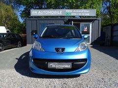 Fahrzeugabbildung Peugeot 107 Filou  Automatik  **KLIMA / ALLWETTER**