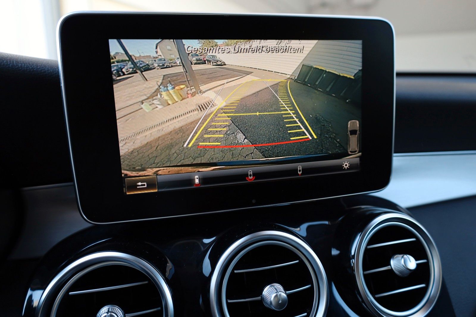 Fahrzeugabbildung Mercedes-Benz GLC 300 4M Exclusive AMG Int. TLeder,Navi,LED,SH