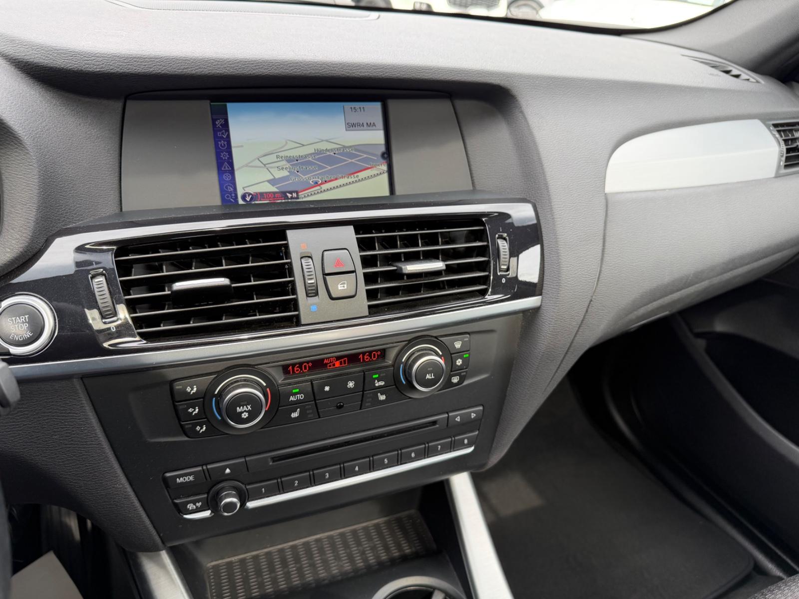 BMW X3 xDrive 20 d Auto.LED BI-Xenon Navi 1.Hand Pan