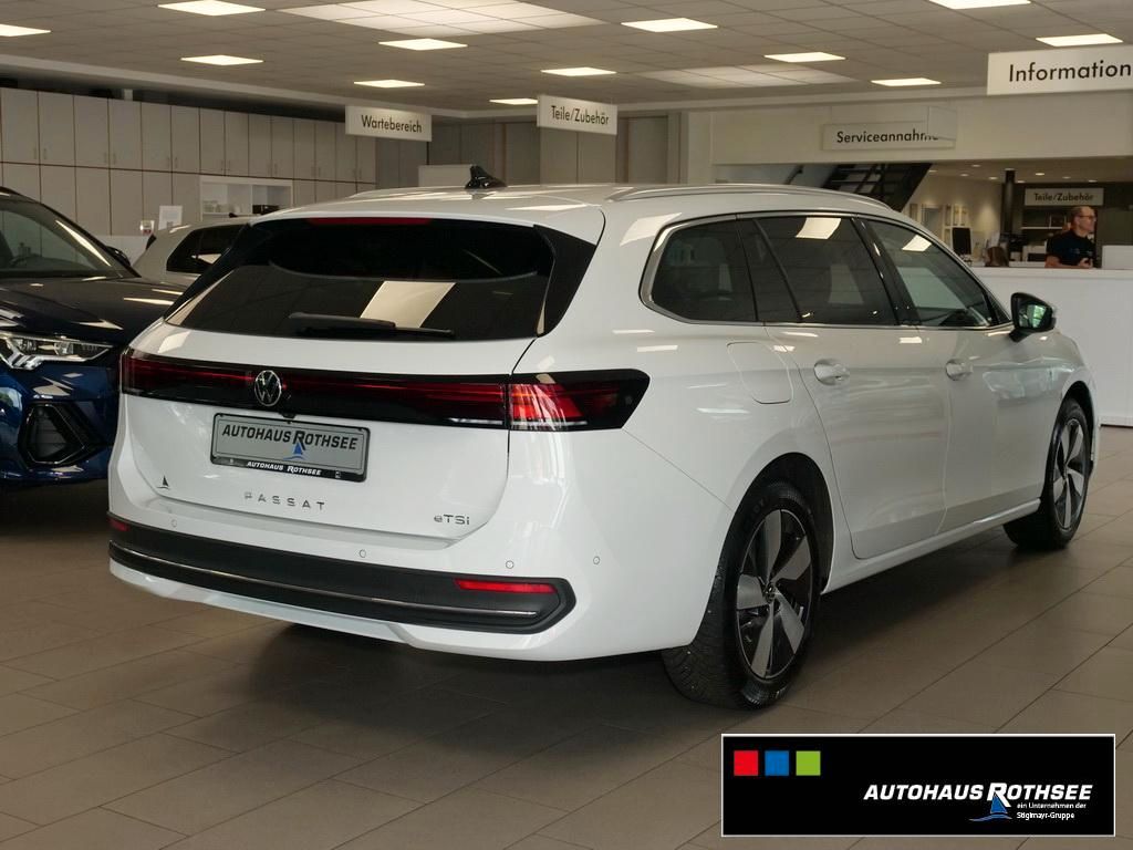 Volkswagen Passat Variant - Bild 2