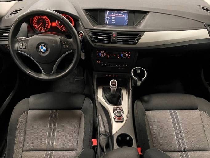 Fahrzeugabbildung BMW X1 xDRIVE 20d+PDC+LICHTSENSOR*SITZHEIZUNG+ALU+++