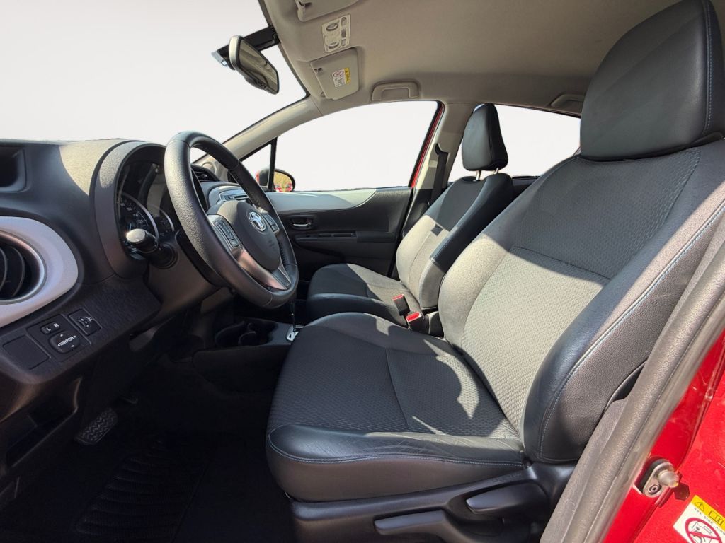 Fahrzeugabbildung Toyota Yaris Hybrid 1.5 VVT-i Club