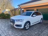 Audi Q7 e-tron 3.0 TDI quattro tiptronic - - Hybrid (Diesel/Elektro): Luftfederung, Geländewagen