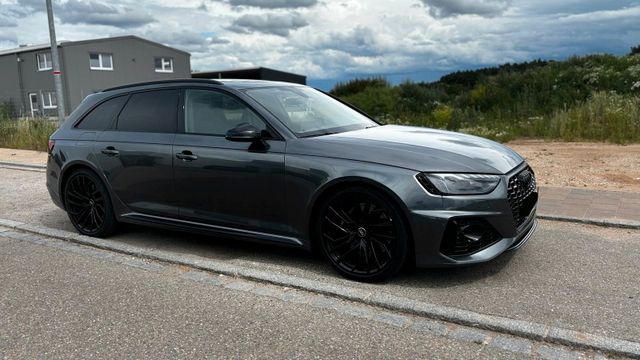 Audi RS4 RS 4 Avant 2.9 TFSI quattro PANO*MATRIX*B&O