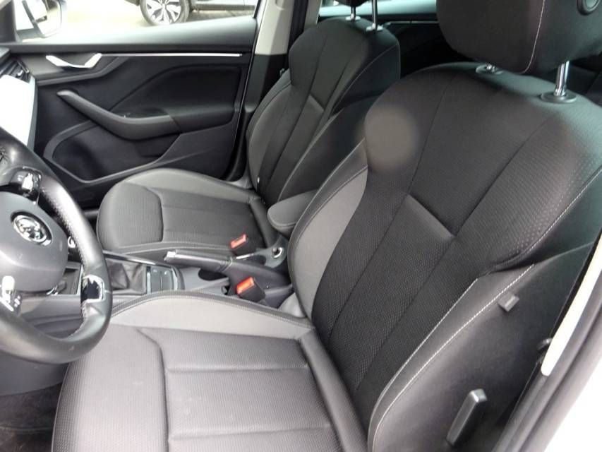 Fahrzeugabbildung SKODA Kamiq 1.0 TSI Tour Navi
