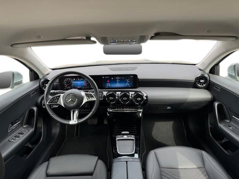 Mercedes-Benz A-Class A 200, миниатюра 10