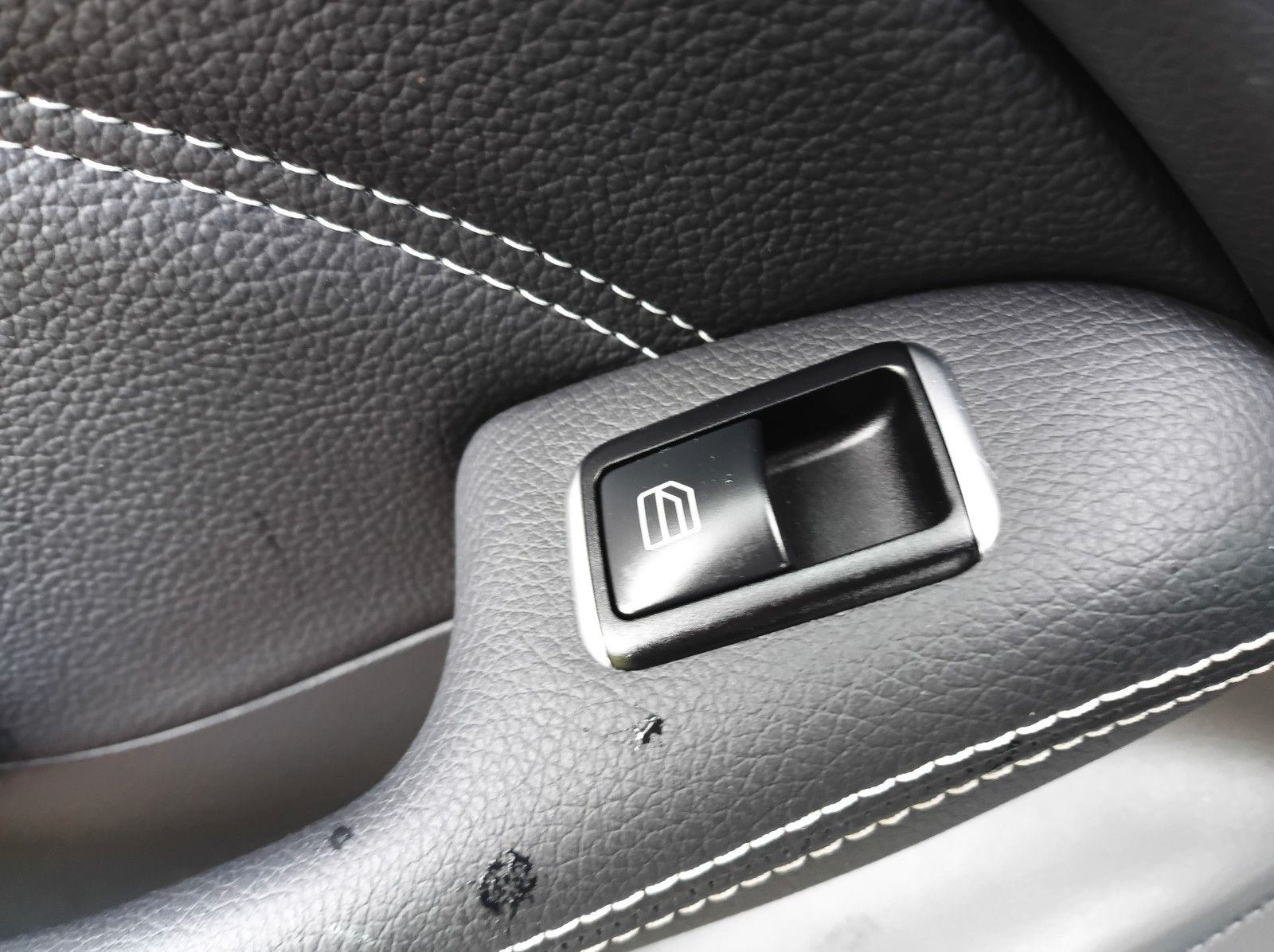 Fahrzeugabbildung Mercedes-Benz B 200d*ALLRAD+AHK+8FACH+BUSINESS+WENIG KM+INSPEK