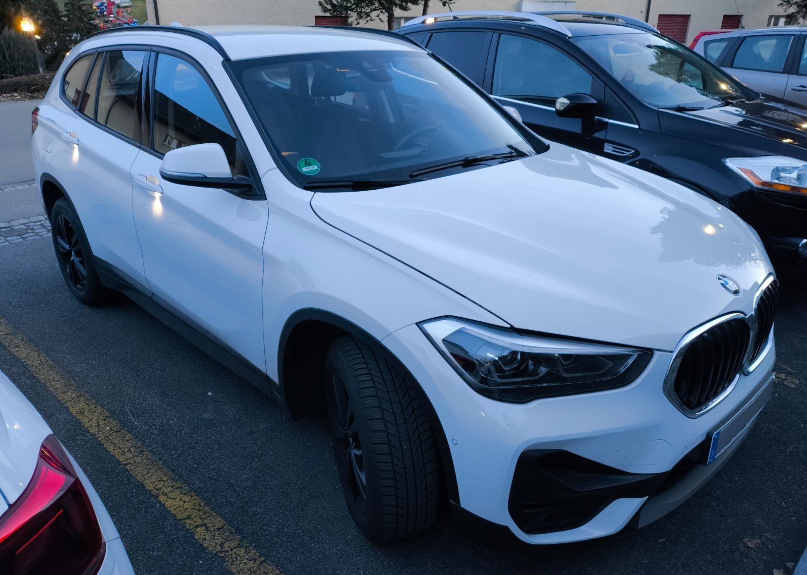 BMW BMW X1 sDrive18i Aut Garantie bis 10.2026,...
