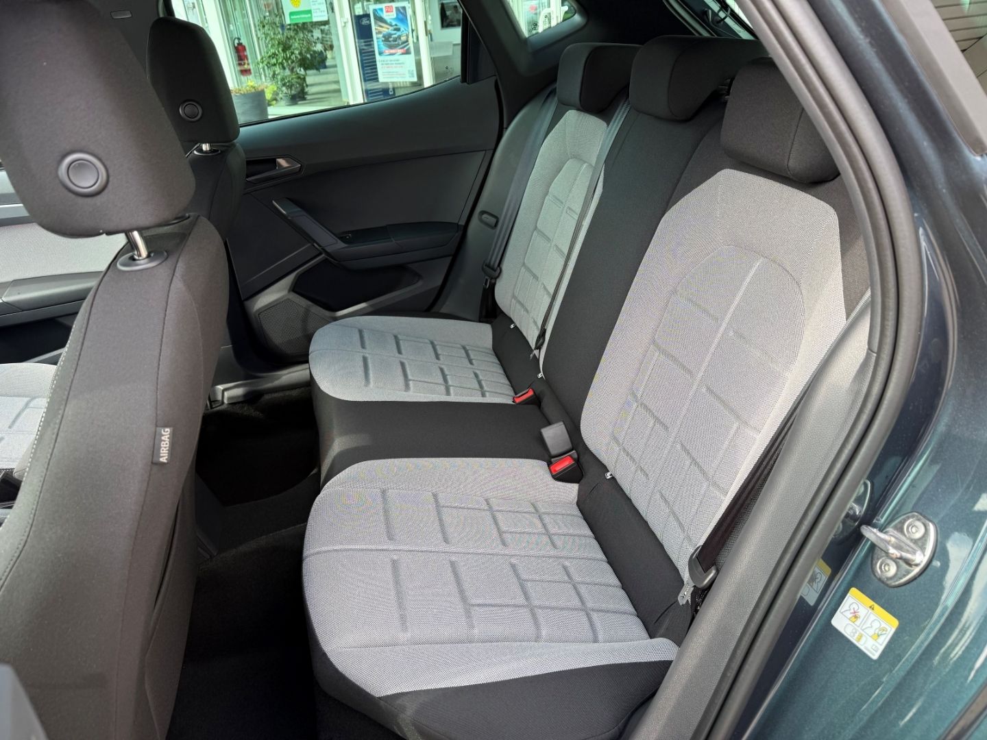 Fahrzeugabbildung SEAT Ibiza 1.0 TSI 85 kW FR DigiCo ACC LED ACC CarPla