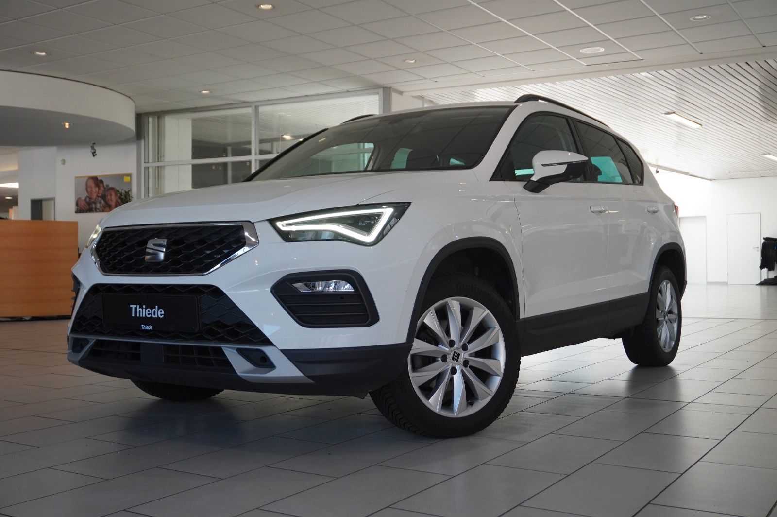 Fahrzeugabbildung SEAT Ateca 2.0 TDI STYLE NAVI/LED/SHZ/TEMP./PDC/DAB+