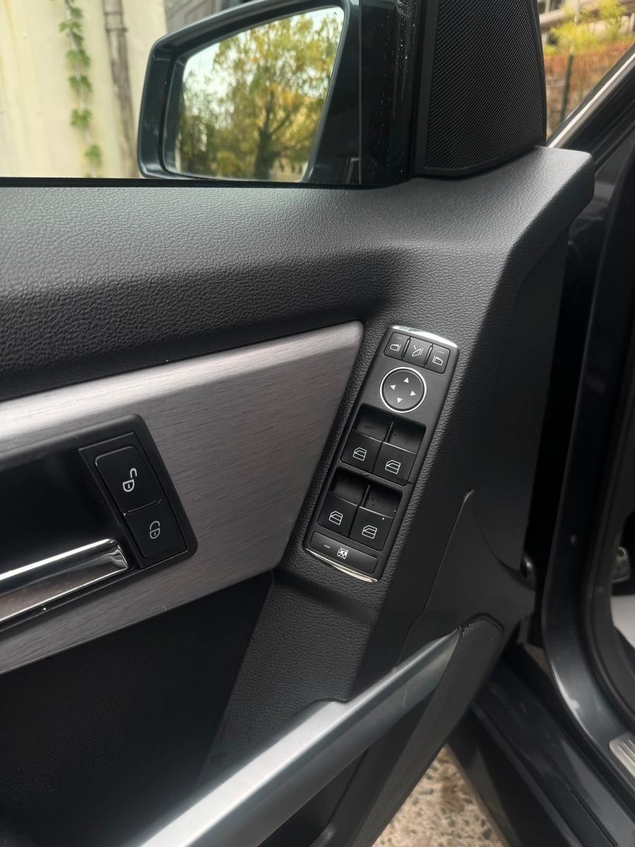 Mercedes-Benz GLK220 2009 — photo 13