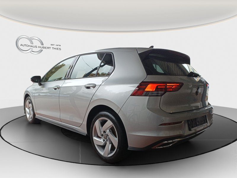 Fahrzeugabbildung Volkswagen Golf VIII  1.4 eHybrid DSG GTE