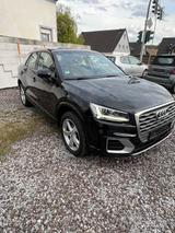 Audi Q2 sport - Audi Q2 sport mit Benzin-Antrieb