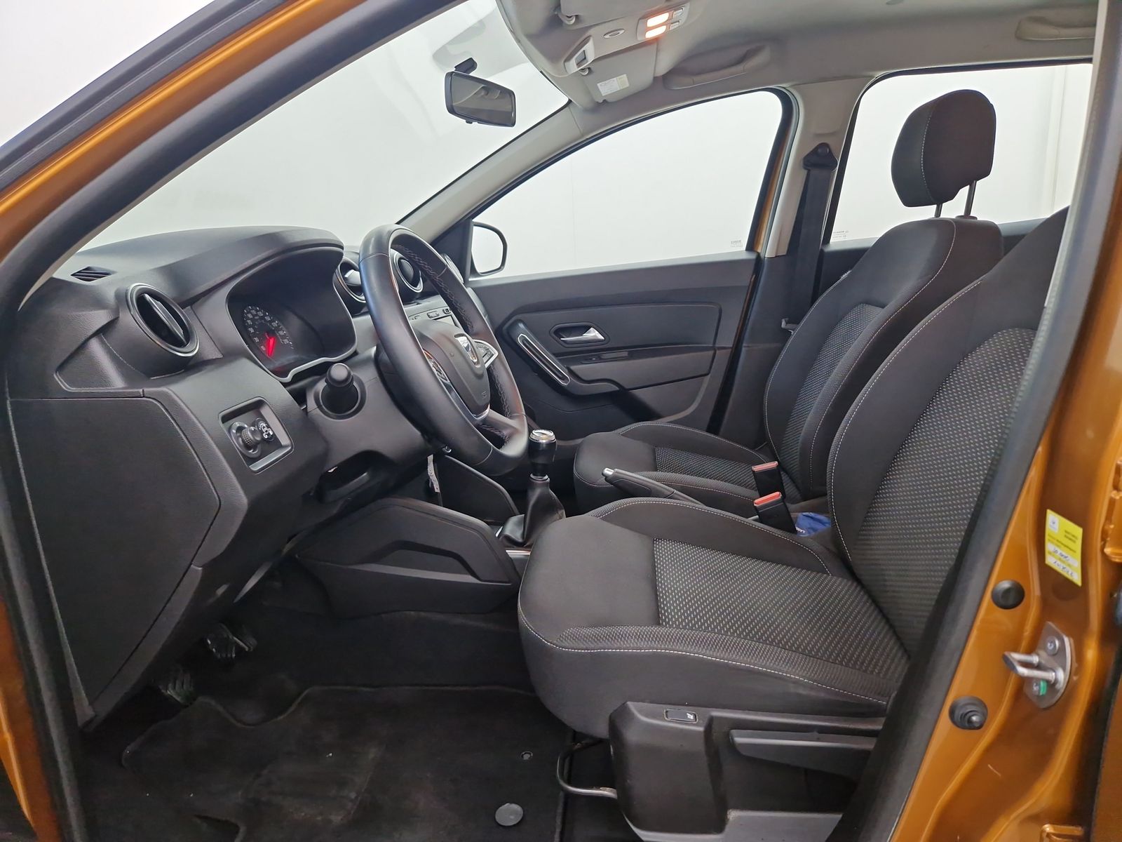 DACIA Duster 1.0 TCe 100 LPG Comfort 2WD – Bild 8