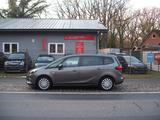 Opel Zafira 1.6 DI Turbo 100kW 120 Jahre S/S - Opel Zafira mit Benzin-Antrieb: Kleinbus, 1.6
