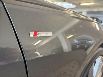 Fotografie des Audi A6 Avant 50 TFSI e quattro Sport/220KW Systemle