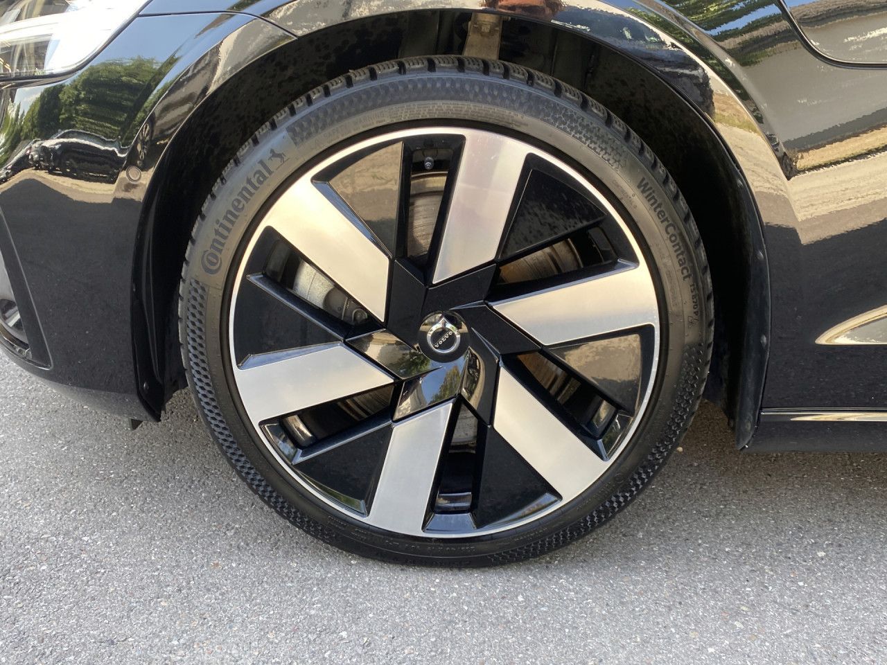 Volvo V60 Ultra Dark Recharge Plug-In Hybrid AWD Navi foto 22