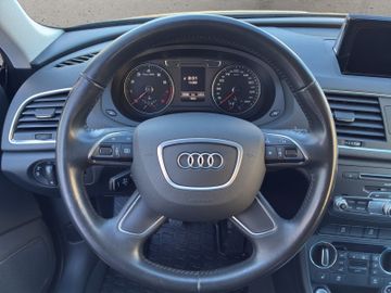 Audi Q3 - 10