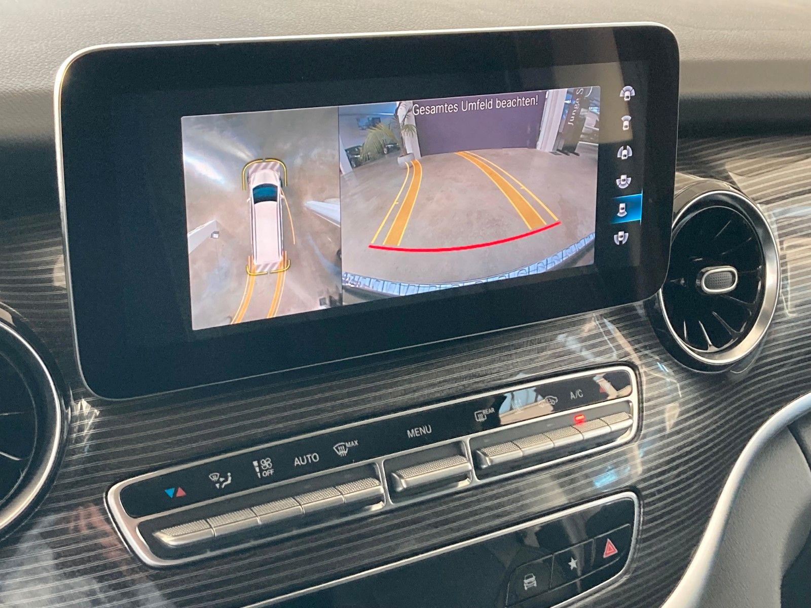 Fahrzeugabbildung Mercedes-Benz 300 AVG lang 7 Sitze BURMESTER Sitzbelüftung