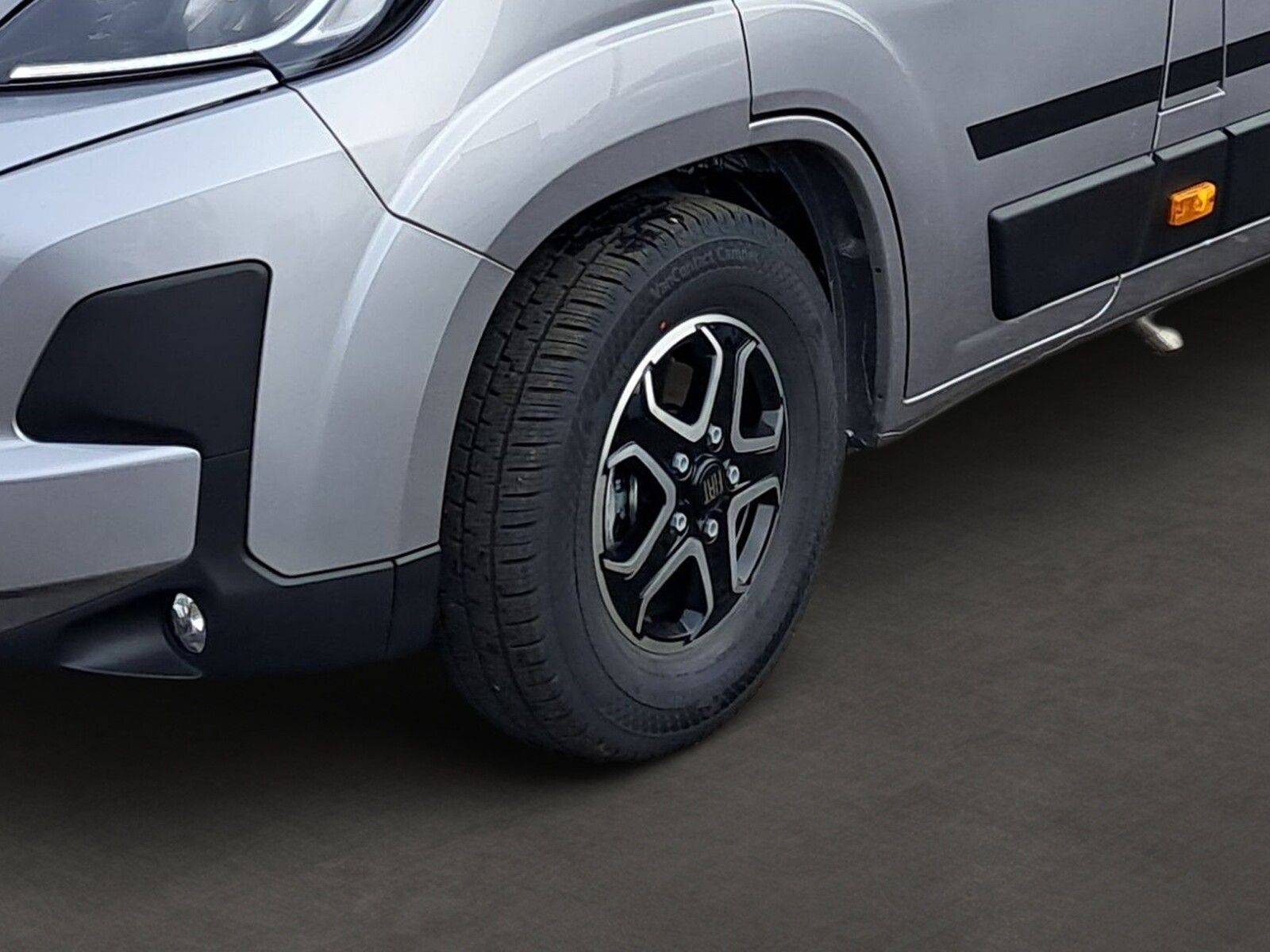 Fahrzeugabbildung Adria Twin 60Y 640 SLB Automatik, LED Scheinwerfer