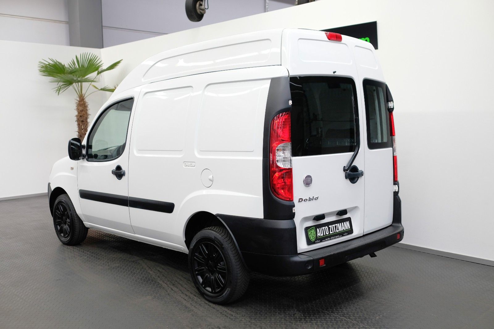 Fahrzeugabbildung Fiat Doblo Doblò 1.4SX Cargo Hochdach KAWA KLIMA PDC