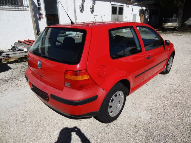 Fahrzeugabbildung Volkswagen Golf 1.4 Basis/2.Hand/