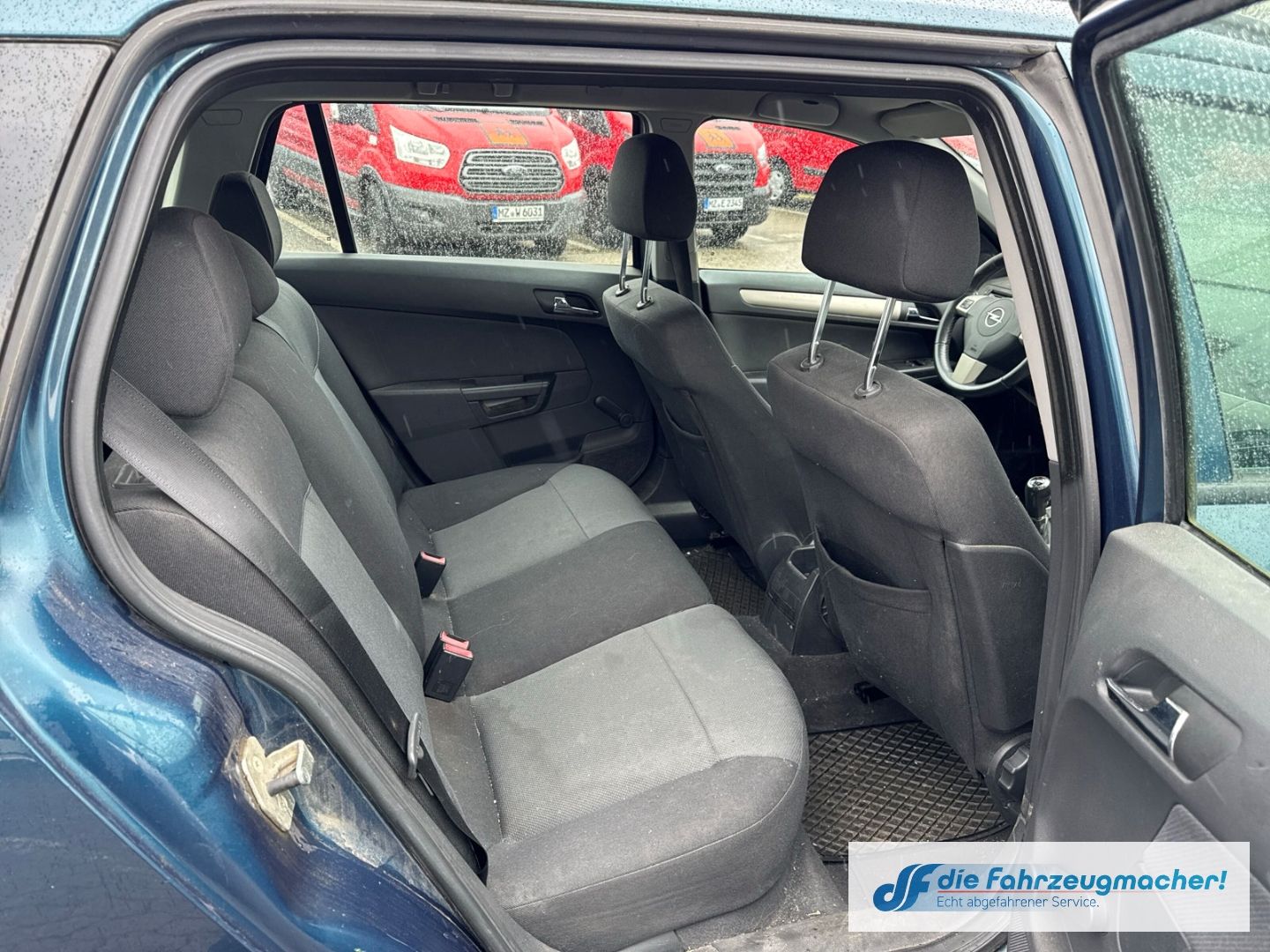 Fahrzeugabbildung Opel Astra H 1,9td Caravan Edition Temp *EXPORT