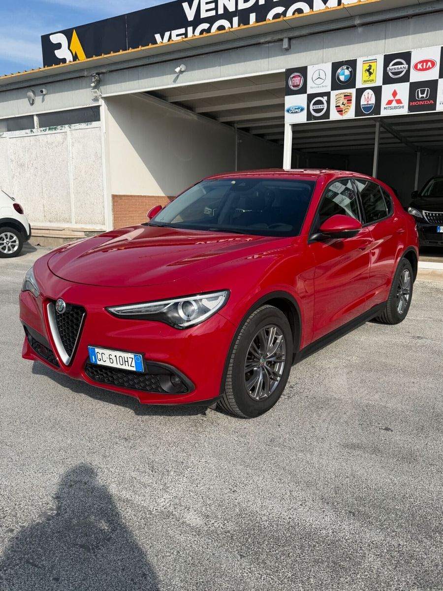 Alfa Romeo Stelvio 2.2 Turbodiesel 190 CV AT8 RW imagem 2