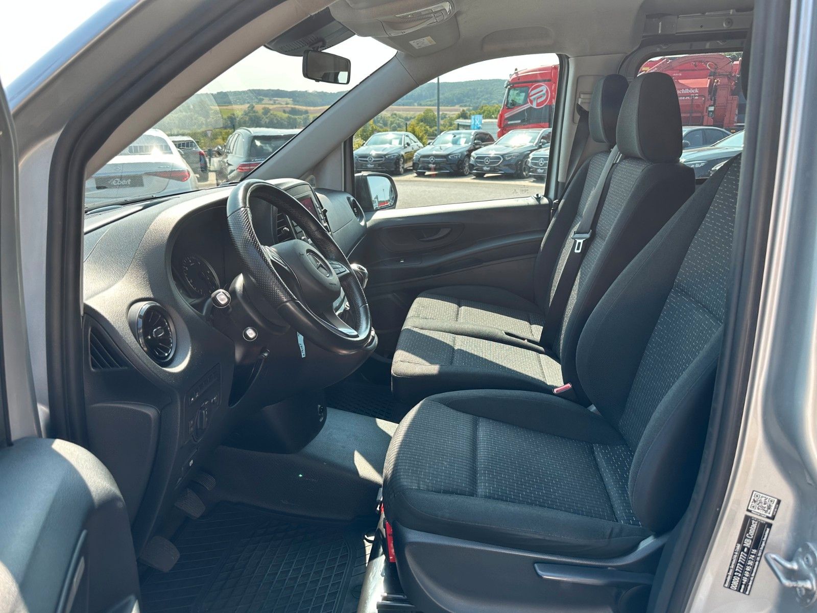 Fahrzeugabbildung Mercedes-Benz Vito 114 CDI Mixto Regal AHK Klima PARKTRONIC