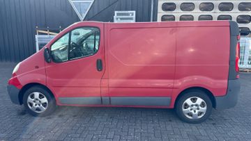 Opel Vivaro - 8