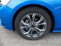 FORD Focus Lim. ST-Line X*ACC*Kamera* FORD Focus Lim. ST-Line X*ACC*Kamera*